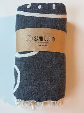 NWT Sand Cloud Octopus Beach Towel xl